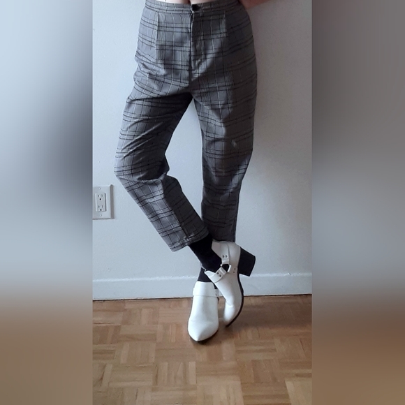 Forever 21 white leather ankle boots - Picture 10 of 13